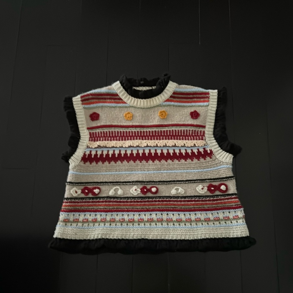 Zara sweater medium